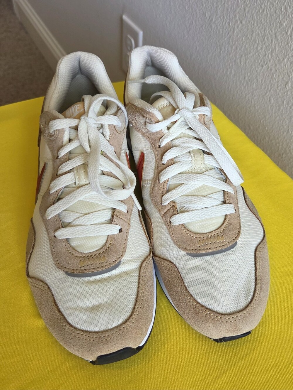 Nike Women’s Cream and Rust Retro Runner Sneakers - Picture 5 of 7